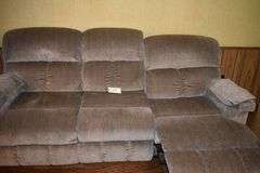 86" x 36" x 36" recliner couch combo