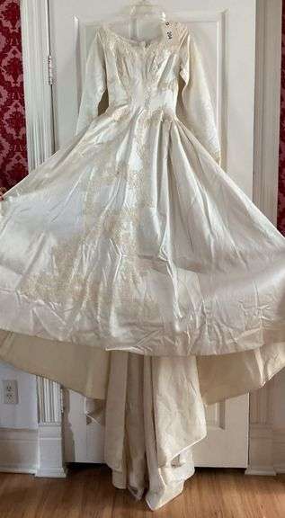Romanza Johnson's Beautiful Wedding Dress image