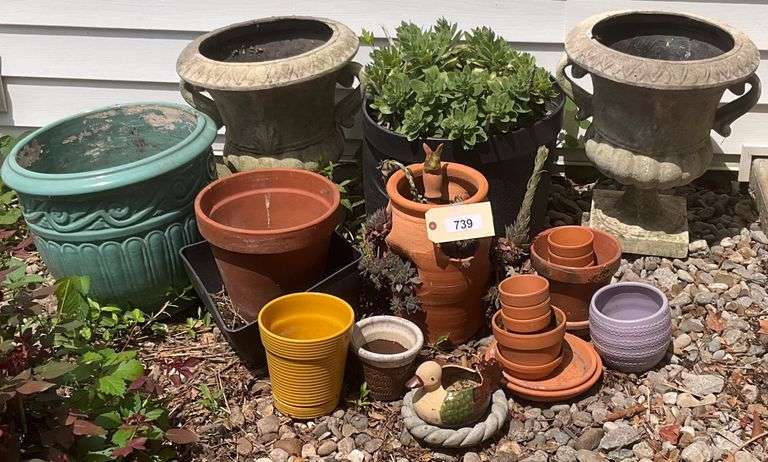 Assorted Outdoor Flower Pots, 24 Pieces image