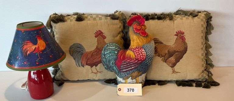 Rooster Motif Pillows And Lamp image