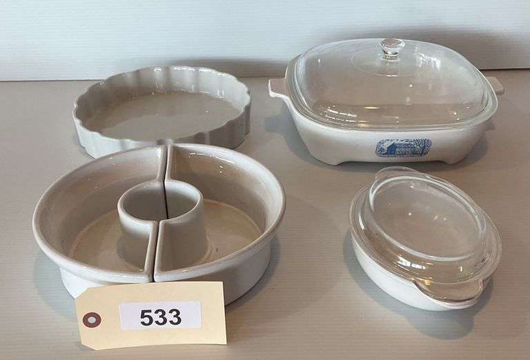 White Bakeware And Serveware image