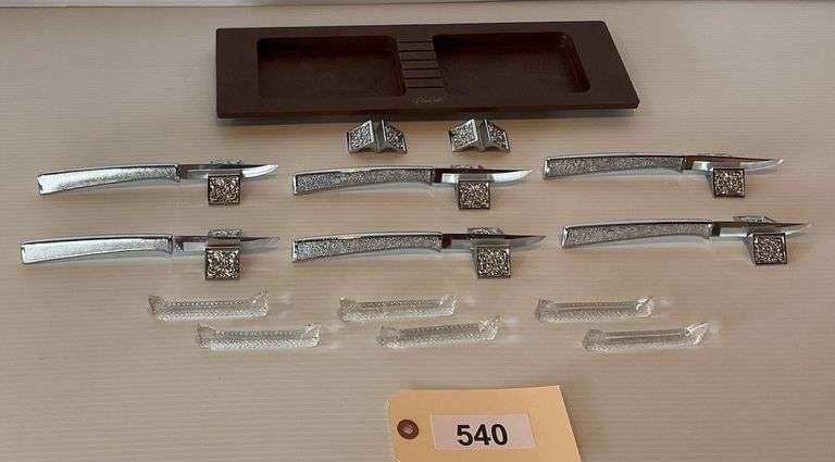 Carvel Hall Set Of 6 Steak Knives And Metal Knife Caddies image