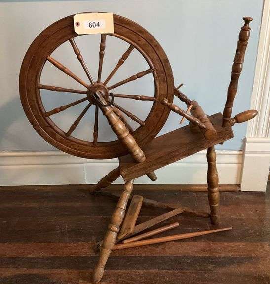 Small Spinning Wheel, 20" Diameter image