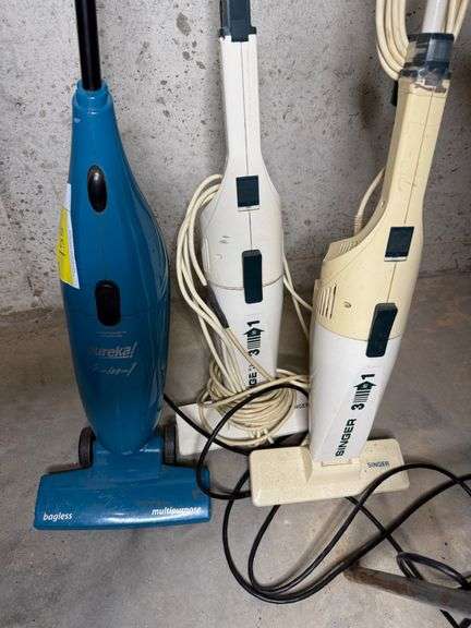 3 Vacuum Cleaners