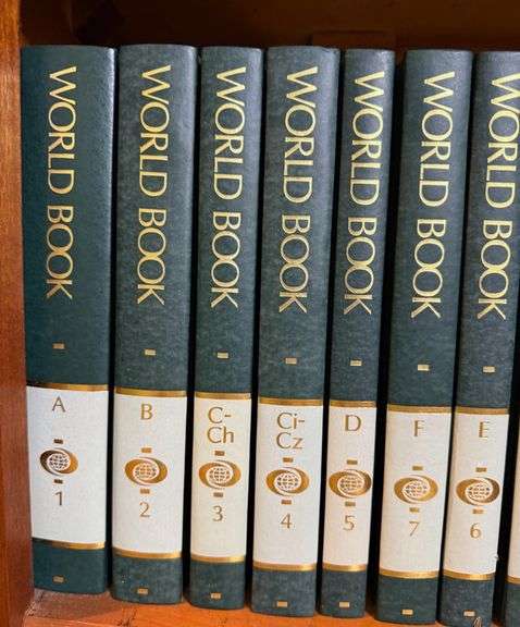 24 Book Set World Book, 1-7 Science Books & More!