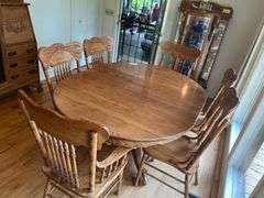 Solid Oak Dining Table w/ 6 Pressed-Back Chairs – Claw Foot Pedestal Base