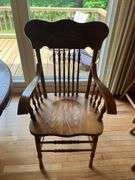 Solid Oak Dining Table w/ 6 Pressed-Back Chairs – Claw Foot Pedestal Base