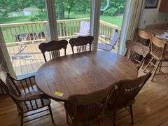 Solid Oak Dining Table w/ 6 Pressed-Back Chairs – Claw Foot Pedestal Base