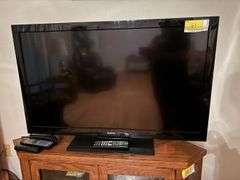 SANYO Flat Screen TV- WORKS!