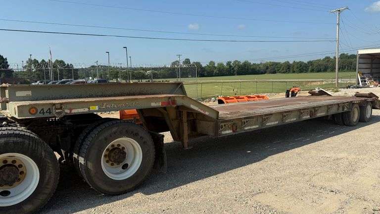 27' 2006 Interstate Lowboy - Unit #44 image