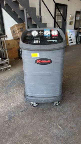 Robinair Refrigerant Recovery Machine image