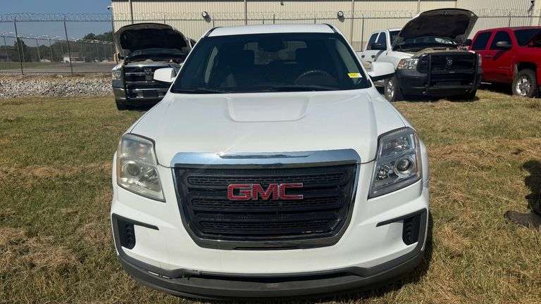 2016  GMC  Terrain 2016 GMC Terrain SLE image