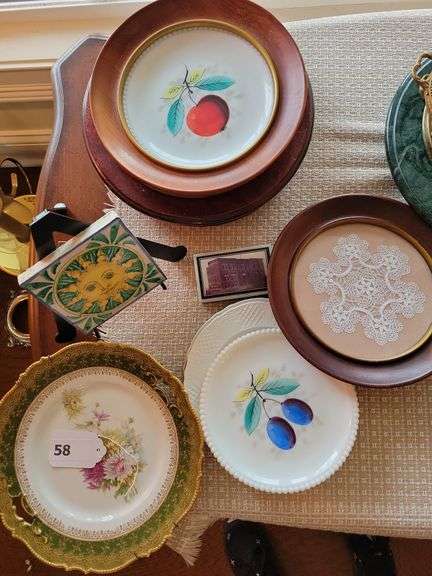 Plates, Decor image