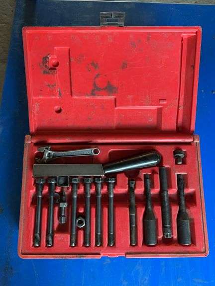 Snap-On Steering Wheel Puller & Lock Plate Depressor set image