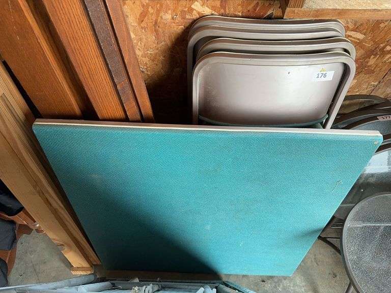 Card Table with 4 padded chairs image