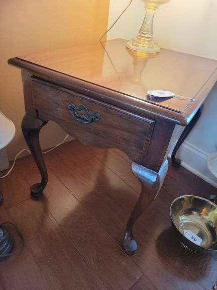 Thomasville Side Table w/ Drawer 21 x 23 x 27 image