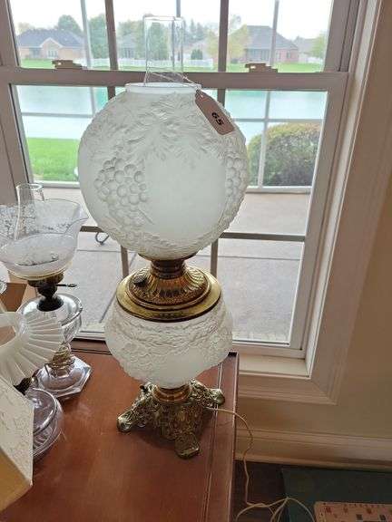 Vintage Frosted Glass Oil Lamp Lamp (Aladdin) 29" tall image