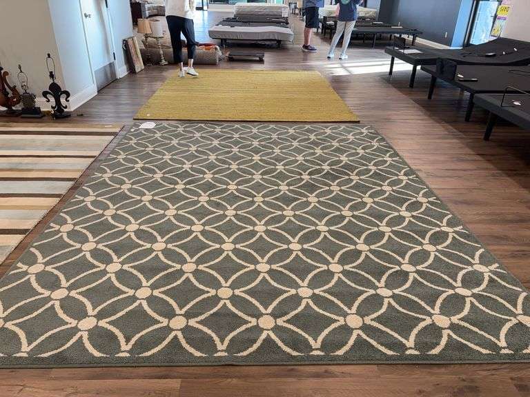 8’x 10’ area rug image