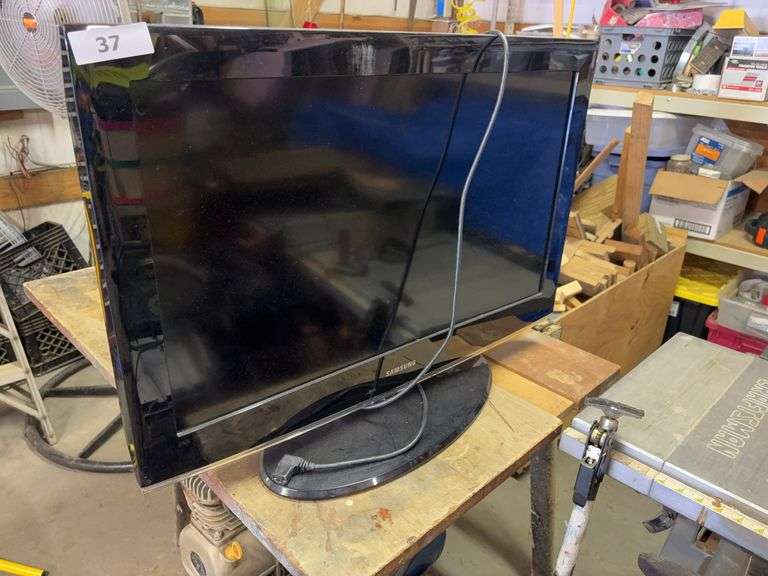Samsung 32” TV