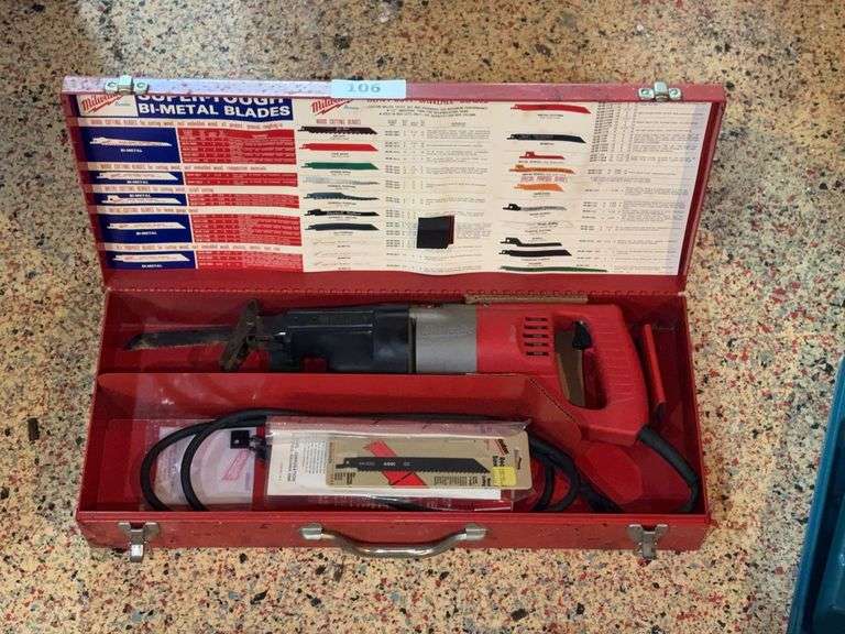 Milwaukee corded sawzall image