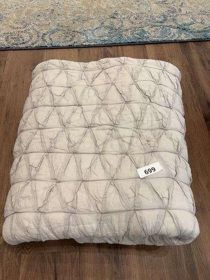 Gray comforter size unknown image