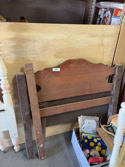 Twin size bed w/ metal rails