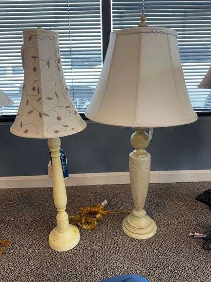 WD0814 WASHED WHITE (STYLECRA LAMP - LAMPS AND 9577RW LAMP - MURRAY FEISS IMPORT LLC LAMP (SOME DAMAGE) image