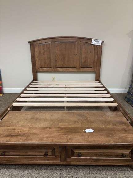 QUEEN ARCHED PANEL HB MAPLE/BARK QS - ARCHBOLD FURNITURE COMPANY image