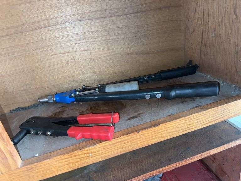 Large and Small Pop riveter, Misc. rivets, image