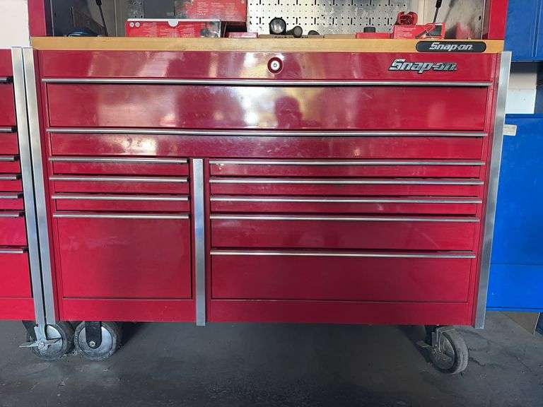 Snap-On 11 drawer tool storage cabinet on casters (excludes hutch and butcher block top) rubber top mat on top goes with this lot image