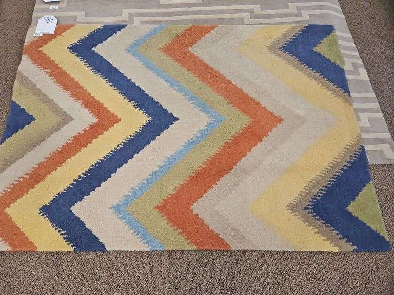 Hand Tufted 5x8 chevron pattern image