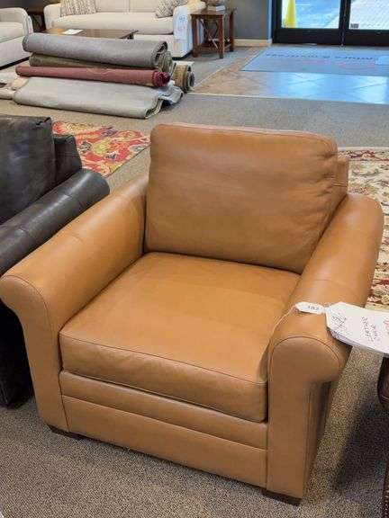 L9  LEATHER CHAIR - CRAFTMASTER image