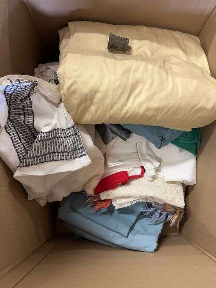 Misc linens, rugs, shower curtain rod image