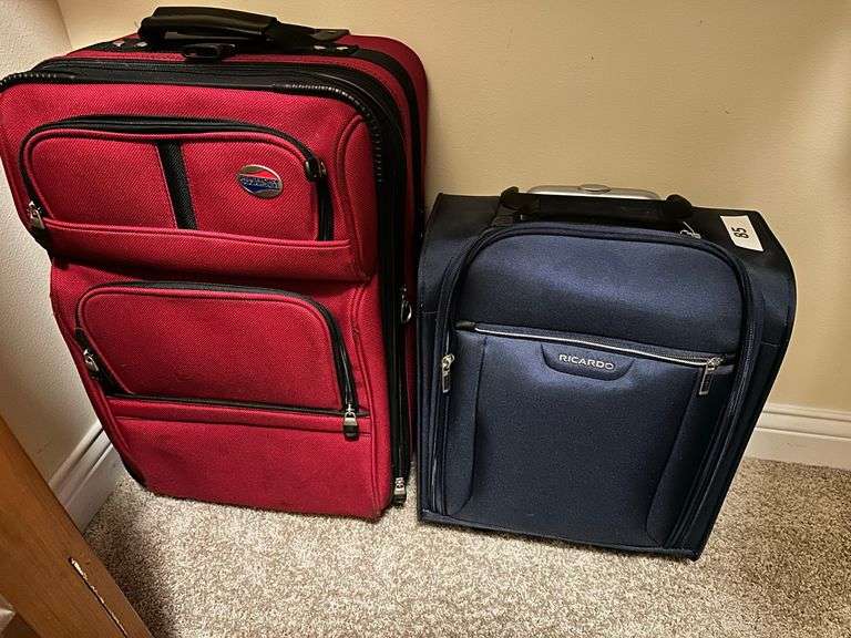 2 pcs of luggage image