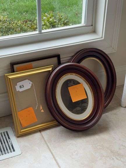 2 oval frames, 2 rectangular frames image