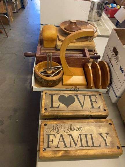 Wood items, signs, bread boards, nut bowl, miscellaneous image