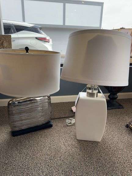 W/LIGHT WHT LINEN SHADE WHITE - FANGIO LIGHTING AND 99679 CERAMIC LAMP - STEIN WORLD image