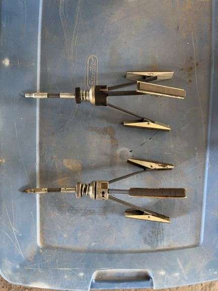 Cylinder hones image