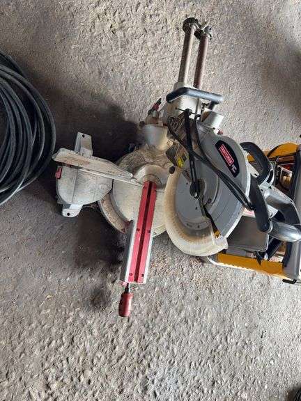 Craftsman 12” sliding compound mitre saw image