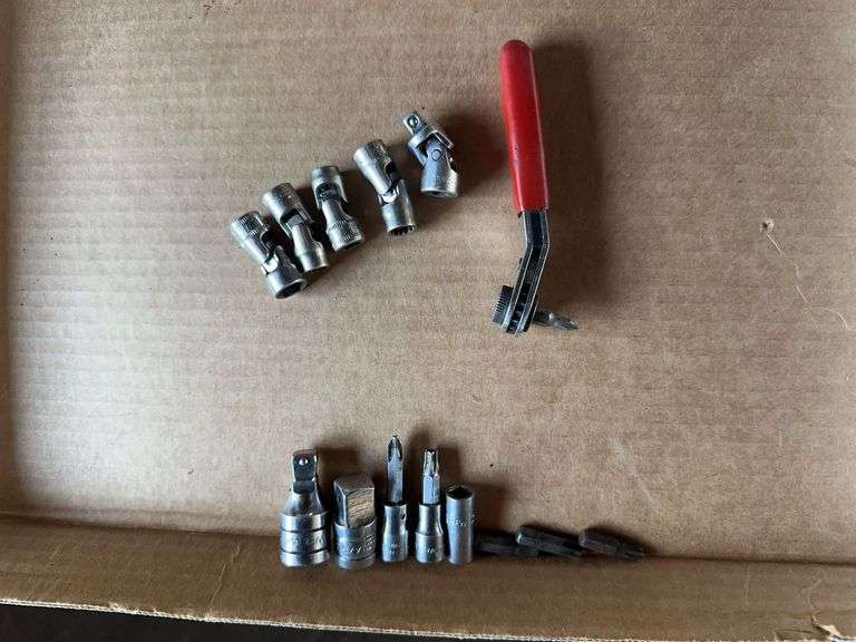 Snap-On swivel head rachets with bits image