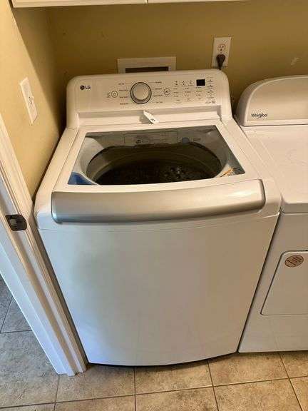 LG Washing Machine w/ direct drive motor image