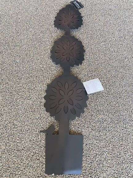 MIRROR 23.75”w x 32”h, 2 METAL WALL ARTS 90w x 38”h and 30”round image