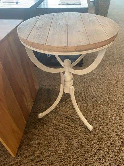 AF17590 METAL TABLE W/ WOODEN TOP - ACCESSORIES image