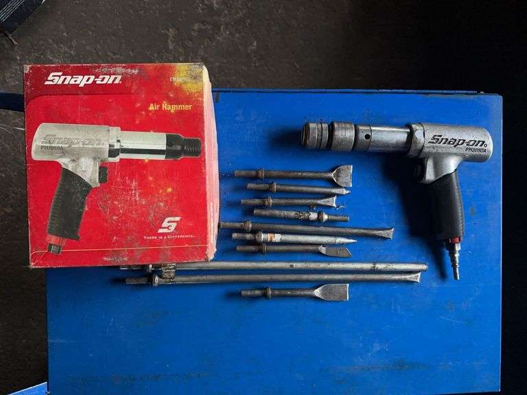 Snap On Air hammer with bits image