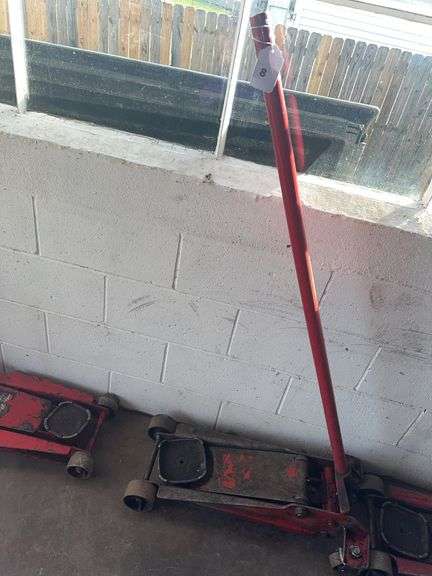 Snap-On 2 ton floor jack image