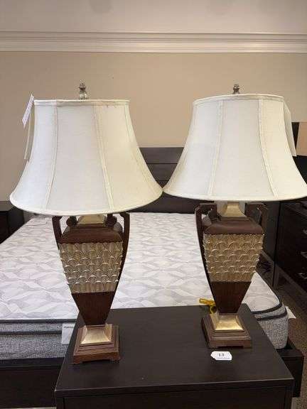 PR OF HIGH QUALITY TABLE LAMPS image