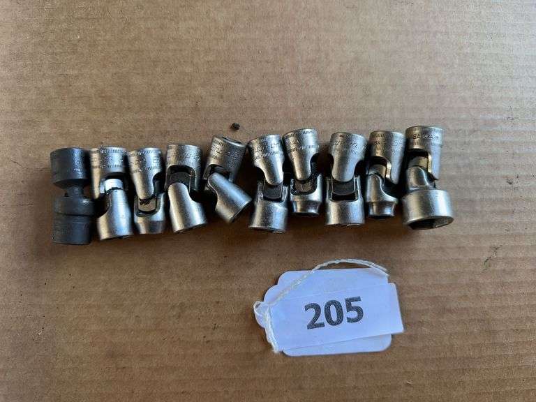 Snap-On socket swivels image