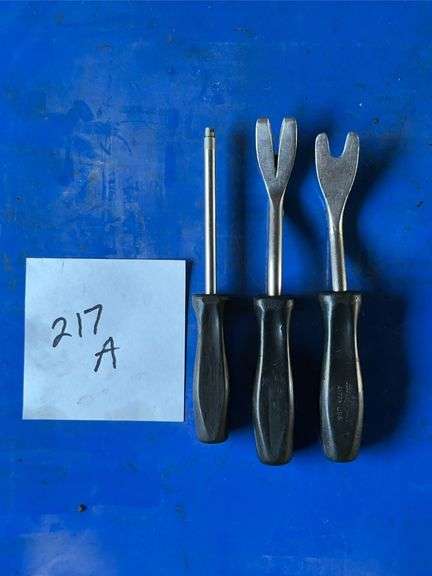 Snap-On Door Panel Tools & A/C Core tool image