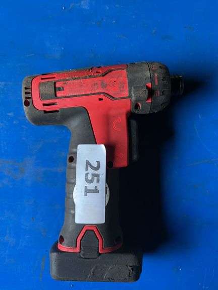 Snap-on battery operated compact impact drill image