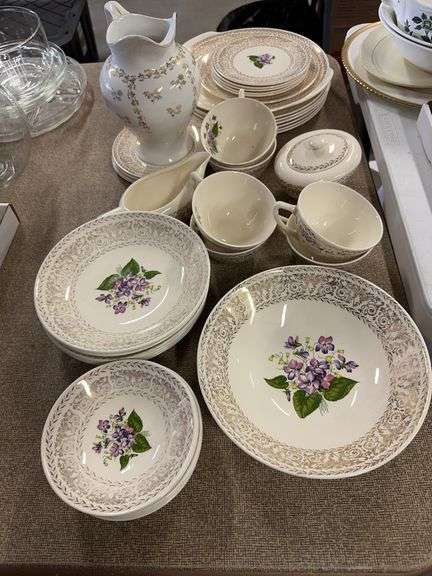 Cunningham & Picket “Spring Violet” china image